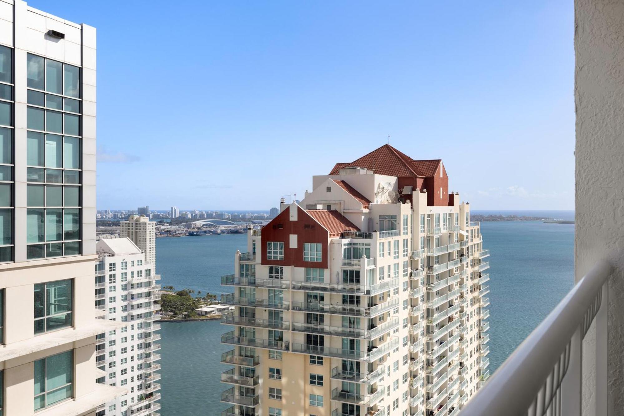 Studios In Brickell With Pool, Gym, Free Parking And Game Room Miami Exteriör bild